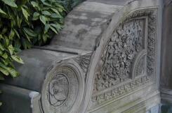 Carving on staircase near Capitol (1)