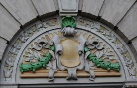 Painted carving (1)