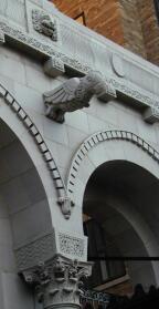 Bird "mini-gargoyle"