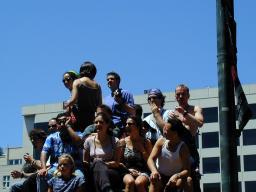 Parade viewers
