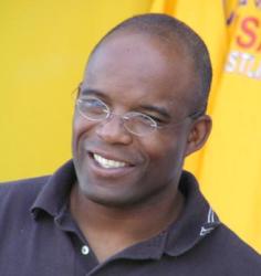 Roberto Dixon